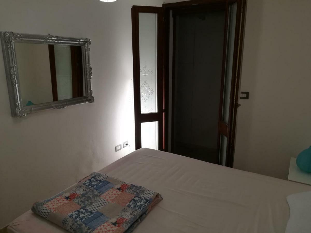 Happy Sun Apartment Castelsardo Eksteriør billede